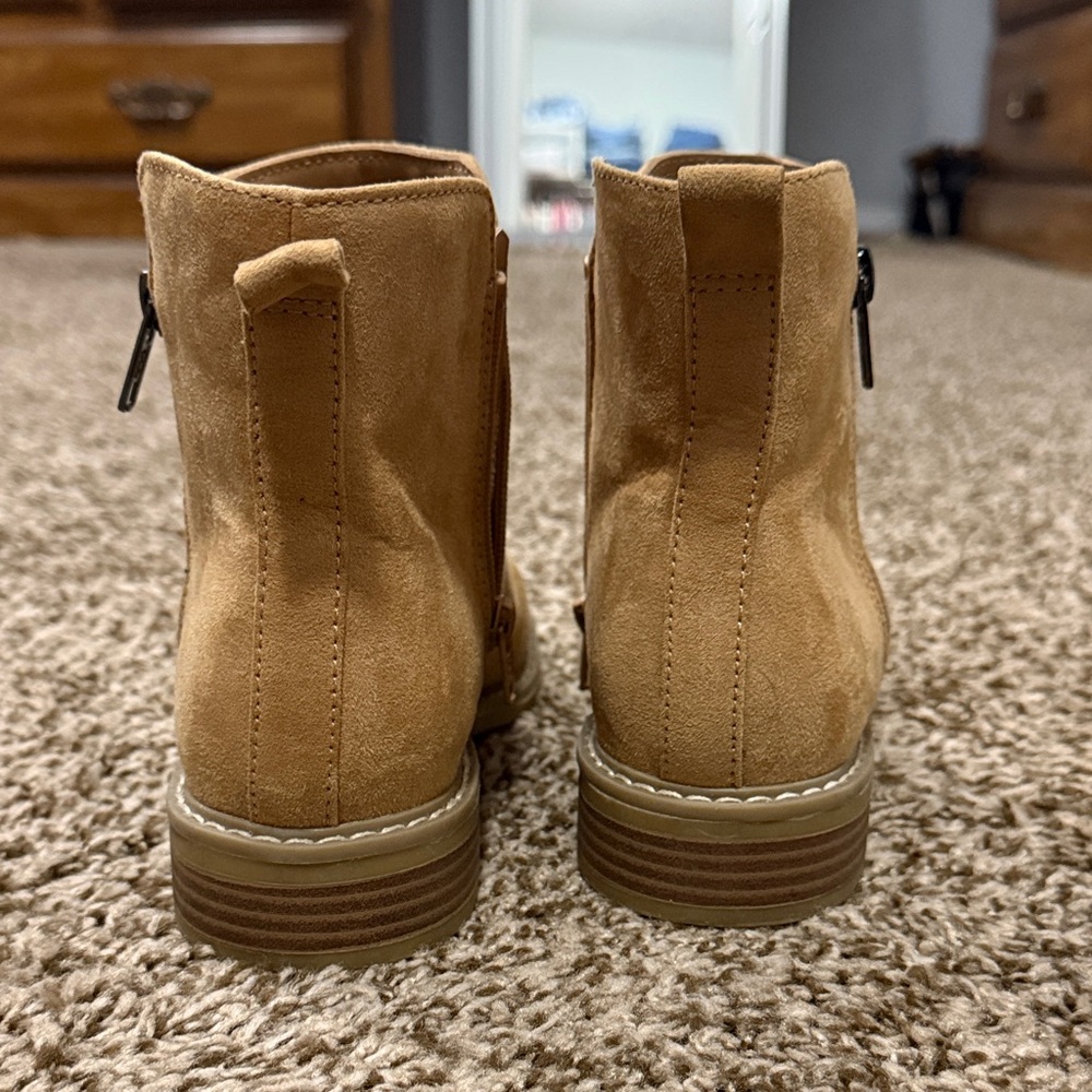 Universal Thread Camel Ankle Booties - image 4